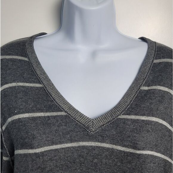 NWT- CALVIN KLEIN JEANS Long Sleeve Top - Picture 2 of 10